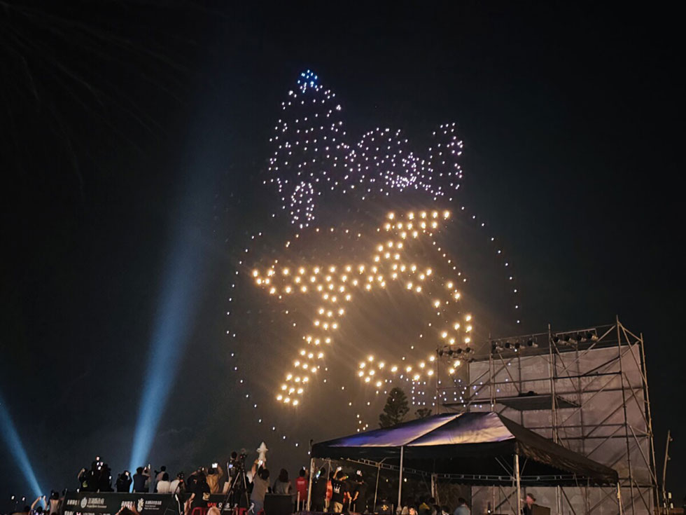 「花生漫畫75週年－探索澎湖夢幻之旅」2025澎湖國際海上花火節盛大開幕